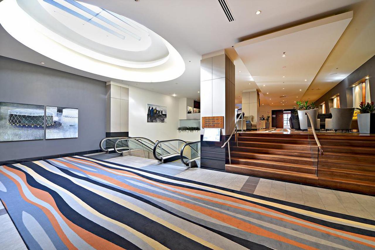 Gorgeous Apartment! Nice Views, Pool And Gym. Оукланд Екстериор снимка